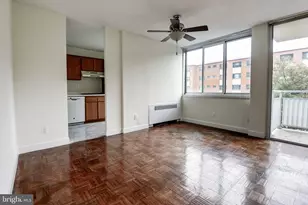 1301 S Arlington Ridge Road S, Arlington, VA 22202 - Photo 8