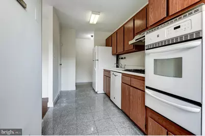 1301 S Arlington Ridge Road S #310, Arlington, VA 22202 - Photo 10