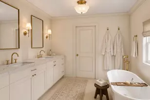 2715 S Hayes St, Arlington, VA 22202 - Photo 2