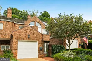 2467 N Wakefield Ct, Arlington, VA 22207 - Photo 1