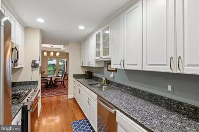 2467 N Wakefield Court, Arlington, VA 22207 - Photo 10