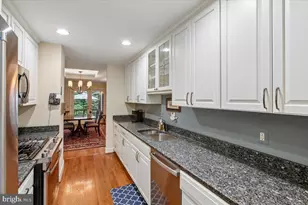 2467 N Wakefield Ct, Arlington, VA 22207 - Photo 10