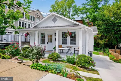2122 N Thomas Street, Arlington, VA 22207 - Photo 2