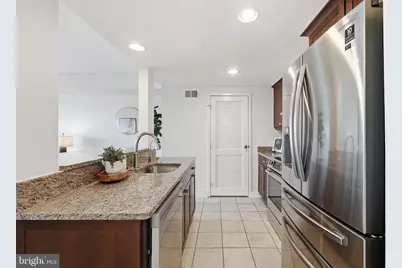 1530 Key Boulevard #520, Arlington, VA 22209 - Photo 6