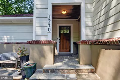 2940 26th Street N, Arlington, VA 22207 - Photo 2