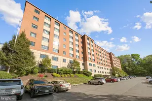 1300 S Arlington Ridge Road S, Arlington, VA 22202 - Photo 34