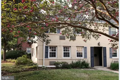 111 N George Mason Drive N #1, Arlington, VA 22204 - Photo 2