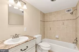 1300 S Army Navy Dr, Arlington, VA 22202 - Photo 6