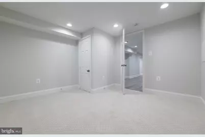 3228 13th Street S, Arlington, VA 22204 - Photo 32