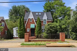 1706 N Glebe Rd, Arlington, VA 22207 - Photo 1