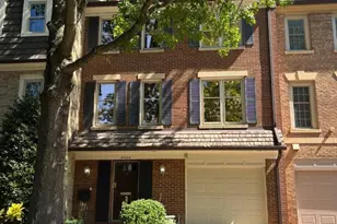 2405 S Queen St, Arlington, VA 22202 - Photo 1