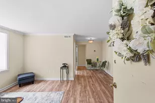 704 S Arlington Mill Dr, Arlington, VA 22204 - Photo 1