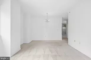 1211 S Eads St, Arlington, VA 22202 - Photo 12