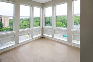 989 S Buchanan St, Arlington, VA 22204 - Photo 2