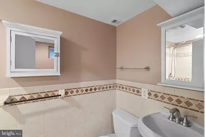 2427 N Sycamore Street, Arlington, VA 22207 - Photo 16