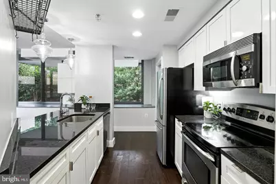 2001 15th Street N #111, Arlington, VA 22201 - Photo 4