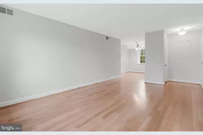 4704 30th Street S #B1, Arlington, VA 22206 - Photo 6