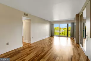 1300 Army Navy Dr, Arlington, VA 22202 - Photo 14