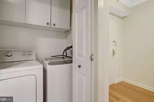 1300 Crystal Dr, Arlington, VA 22202 - Photo 10