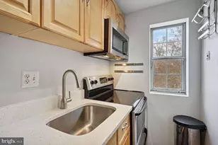1758 N Rhodes St, Arlington, VA 22201 - Photo 4