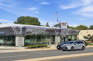2030 N Vermont St, Arlington, VA 22207 - Photo 22