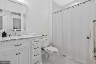 2720 S Arlington Mill Dr, Arlington, VA 22206 - Photo 30