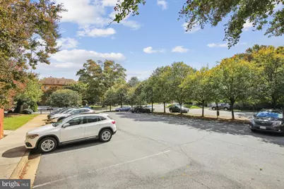 2030 N Woodrow Street N #6, Arlington, VA 22207 - Photo 4