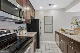 1029 N Stuart St, Arlington, VA 22201 - Photo 4
