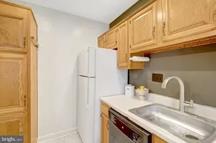 1030 S Barton St, Arlington, VA 22204 - Photo 10