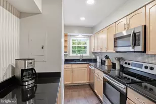 2021 N 21 Street N, Arlington, VA 22201 - Photo 14