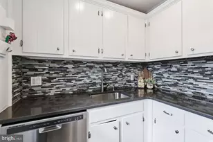 4656 34th St S, Arlington, VA 22206 - Photo 8