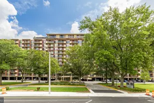 1300 Army Navy Dr, Arlington, VA 22202 - Photo 18