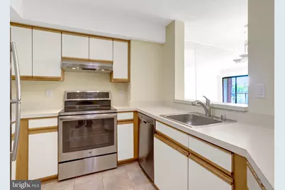 2100 Langston Boulevard #520, Arlington, VA 22207 - Photo 22