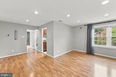 822 S Arlington Mill Drive S #2-302, Arlington, VA 22204 - Photo 6