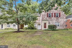 1132 Valley Dr, Alexandria, VA 22302 - Photo 1