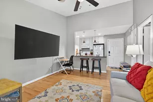 3307 Wyndham Cir, Alexandria, VA 22302 - Photo 8