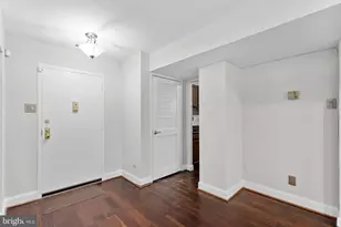 5340 Holmes Run Pkwy, Alexandria, VA 22304 - Photo 10