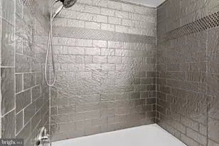 5340 Holmes Run Pkwy, Alexandria, VA 22304 - Photo 24