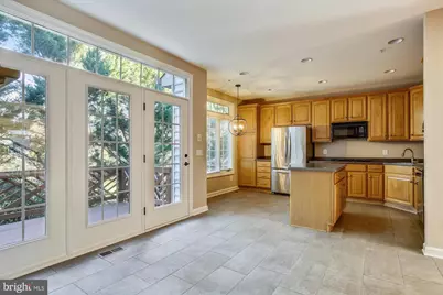 707 Hawkins Way, Alexandria, VA 22314 - Photo 8