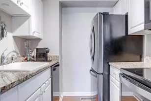 916 Bernard St, Alexandria, VA 22314 - Photo 16