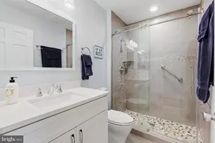 428 S Fairfax St, Alexandria, VA 22314 - Photo 22