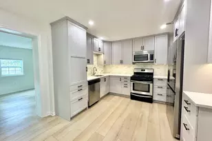 1010 Bashford Ln, Alexandria, VA 22314 - Photo 2