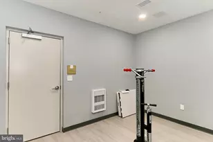 635 Slaters Ln, Alexandria, VA 22314 - Photo 54