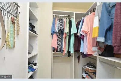 3312 Wyndham Circle #107, Alexandria, VA 22302 - Photo 8