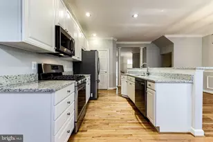 953 Harrison Cir, Alexandria, VA 22304 - Photo 16