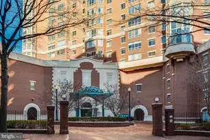 2121 Jamieson Ave, Alexandria, VA 22314 - Photo 2