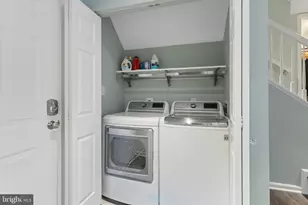 1613 Potomac Greens Dr, Alexandria, VA 22314 - Photo 30