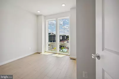 402 Swann Avenue, Alexandria, VA 22301 - Photo 14