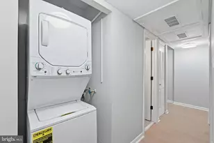 130 Roberts Ln, Alexandria, VA 22314 - Photo 34