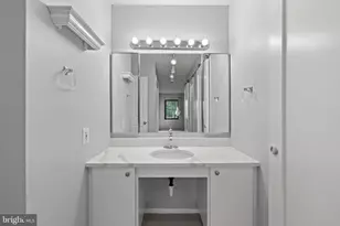 307 Yoakum Pkwy, Alexandria, VA 22304 - Photo 26